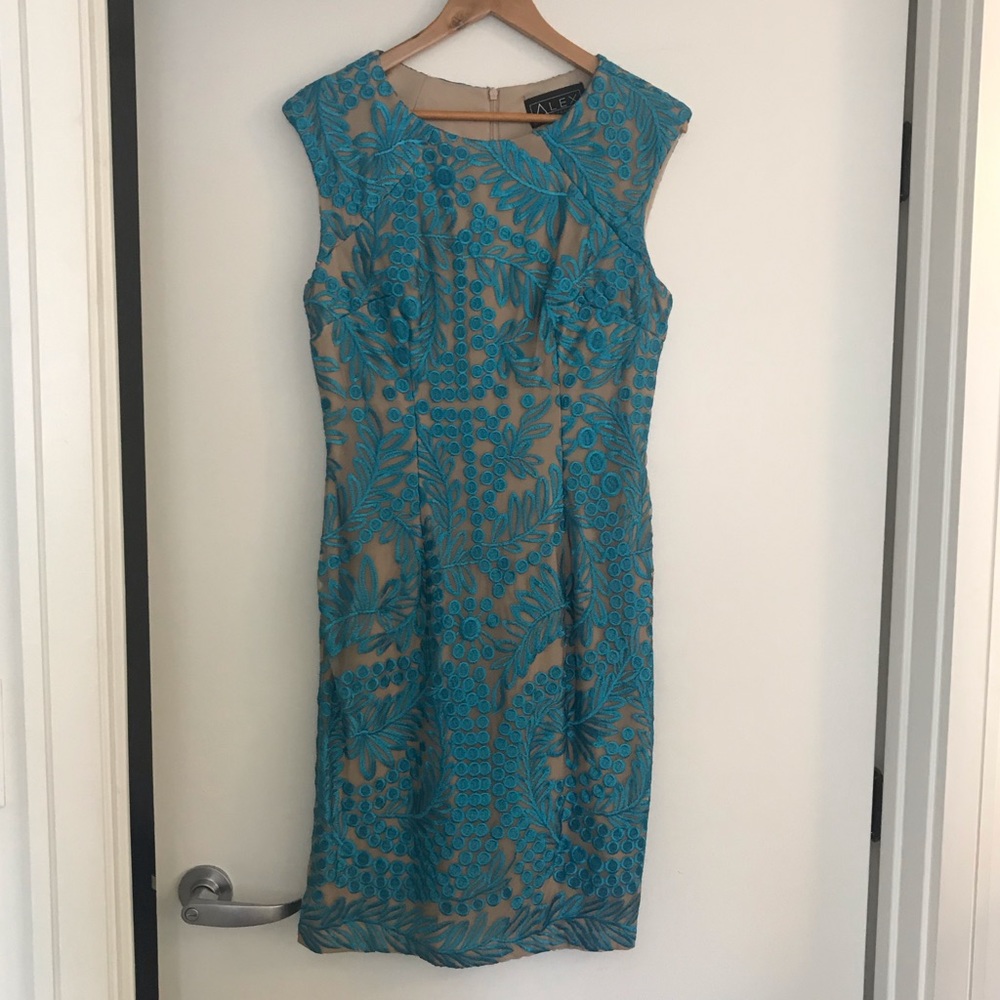 Alex Evenings Embroidered sheath dress